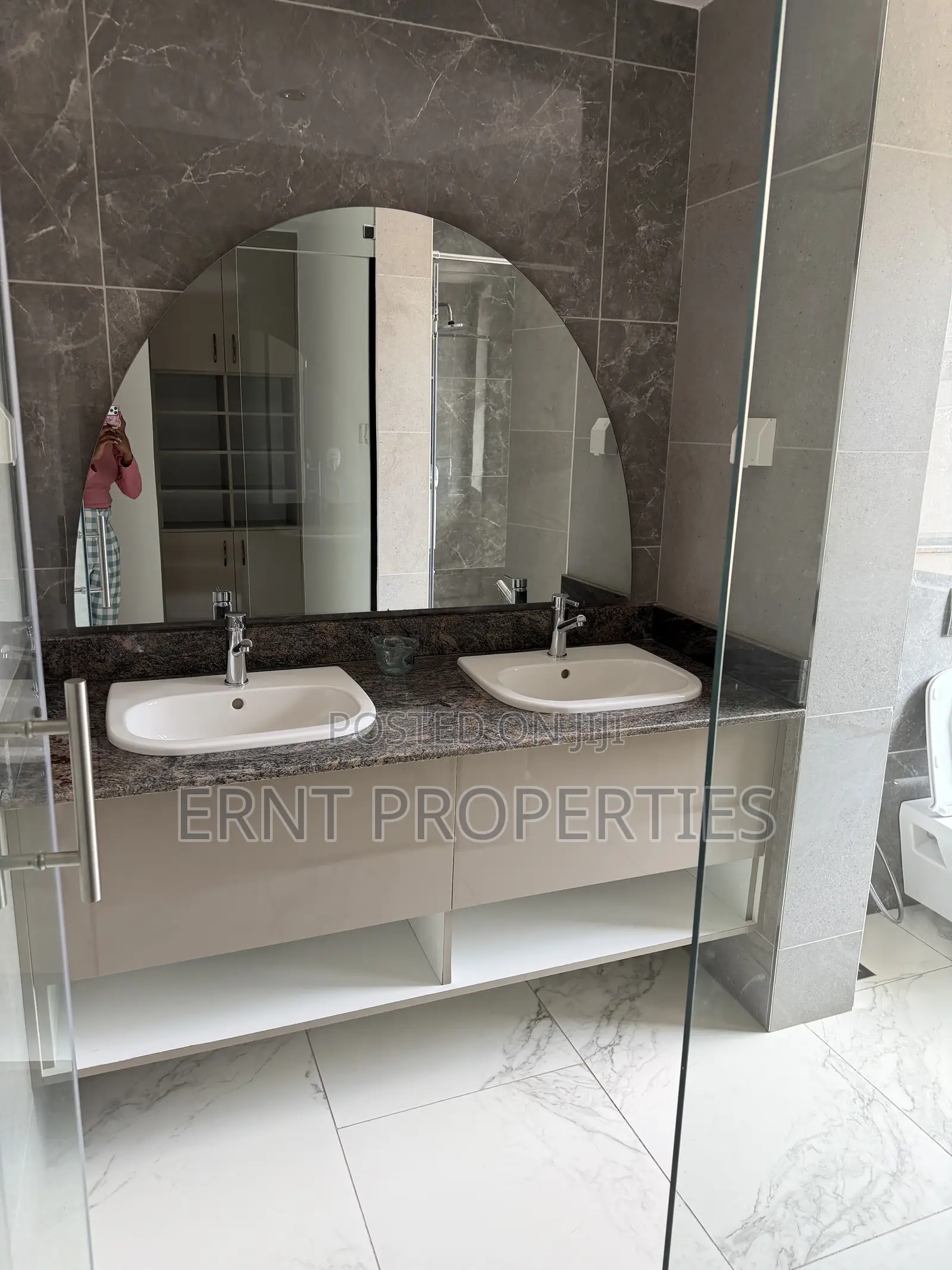 4bdrm Apartment in Riverside Drive for sale