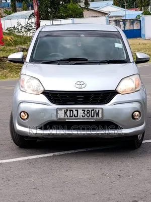 Toyota Passo 2015 Silver