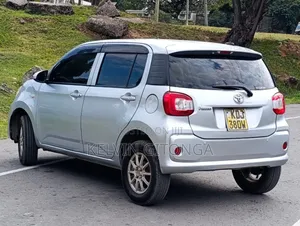 Toyota Passo 2015 Silver