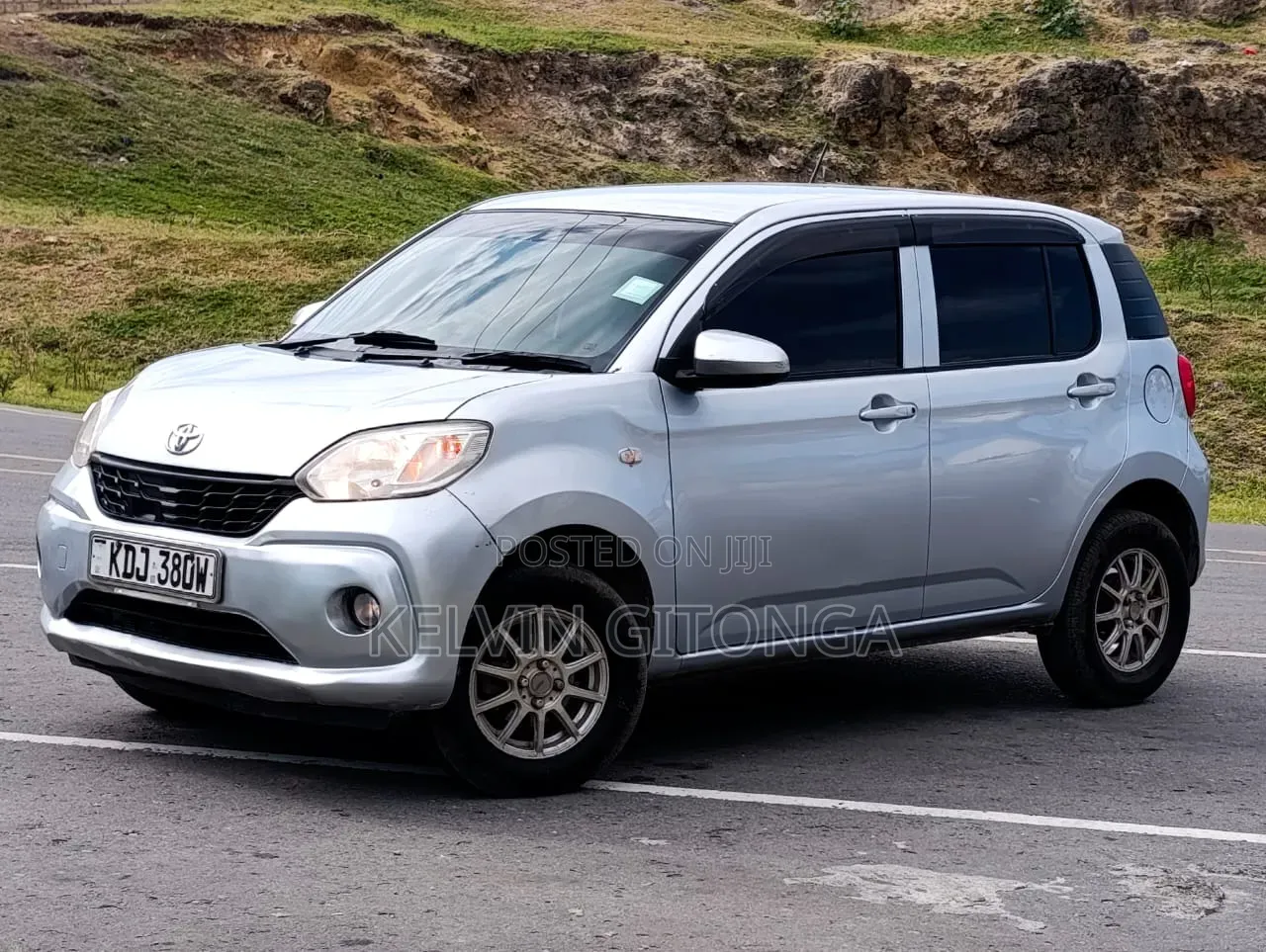 Toyota Passo 2015 Silver