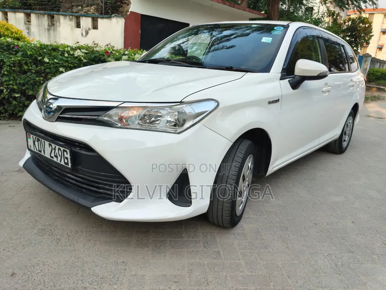 Toyota Corolla Fielder 2018 White