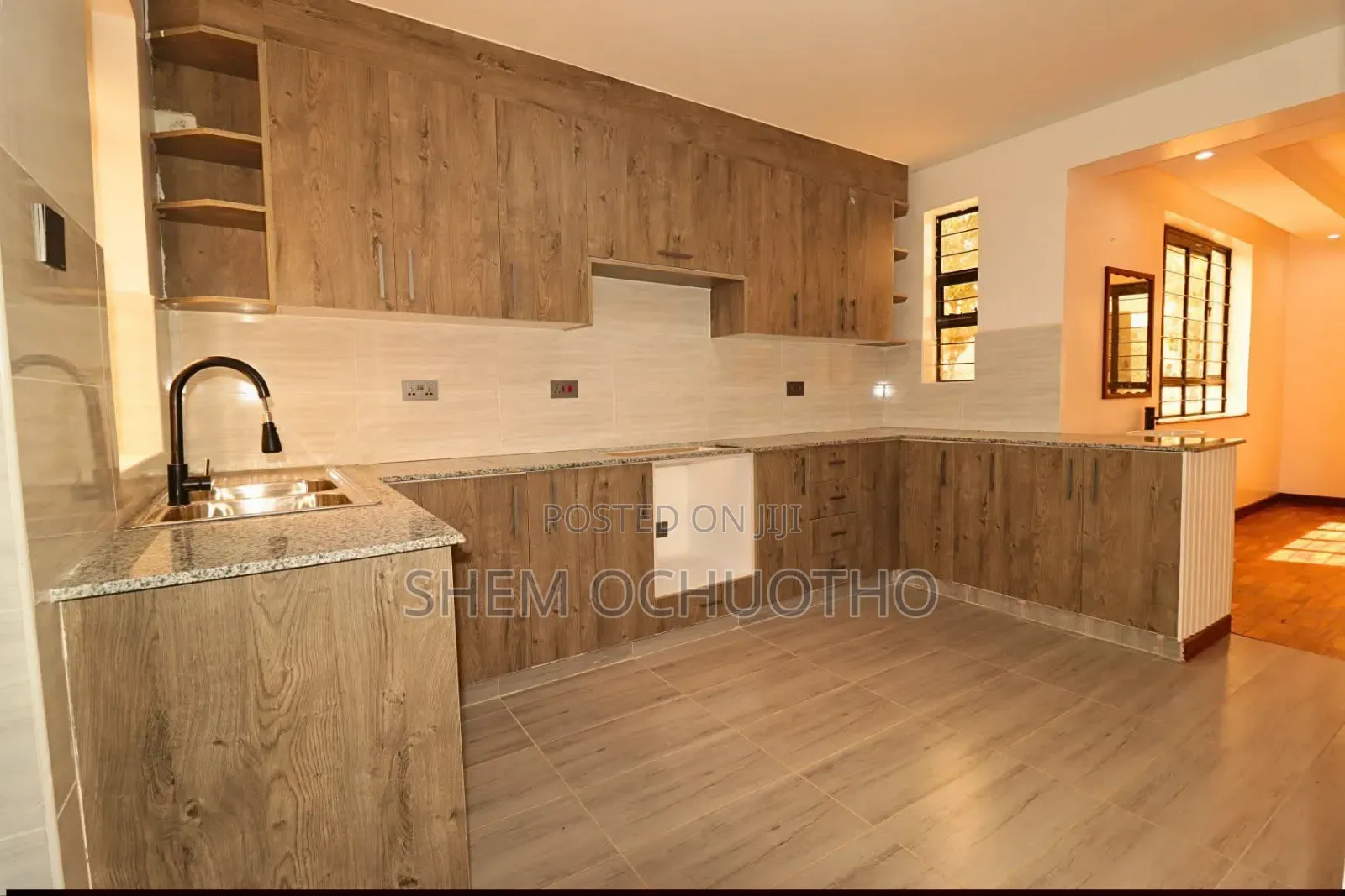 5bdrm Maisonette in Kibiku for sale