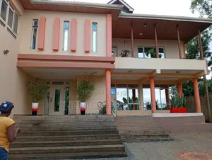 9bdrm Maisonette in Kerarapon Drive for sale