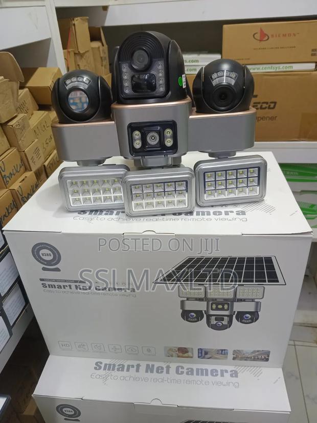 Triple Lens Solar Camera With Lights - thumbnail 2