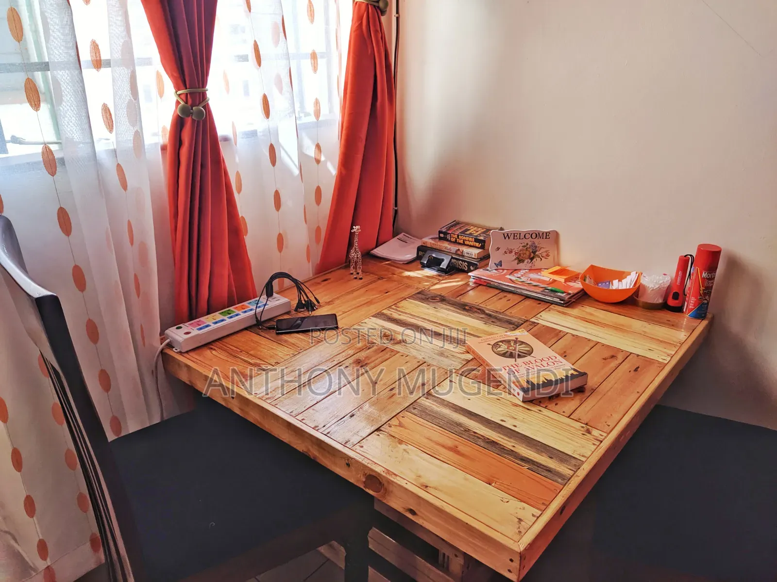 Working Desk With Seats
