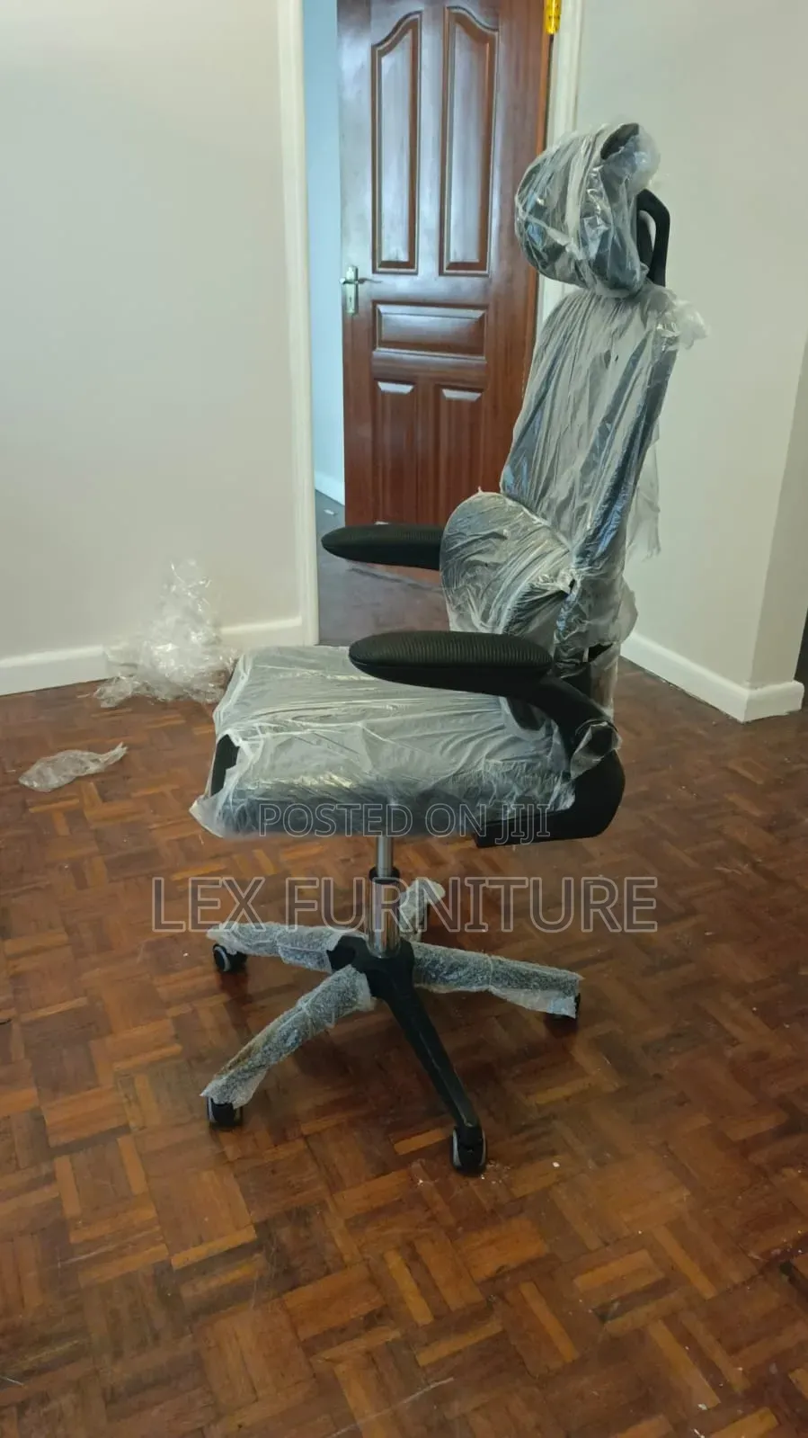 D12 Highback Office Chair