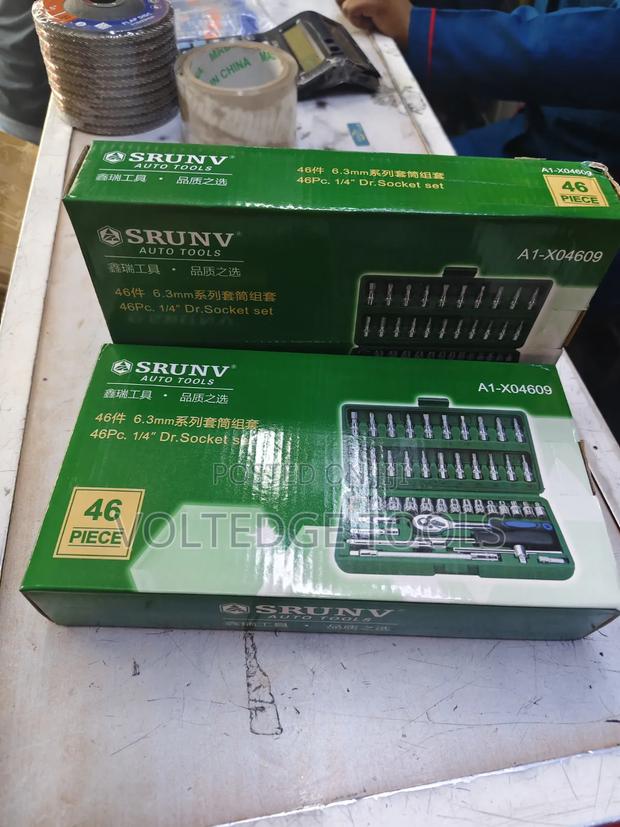 46-Piece 1/4" Drive Socket Wrench Set - thumbnail 2