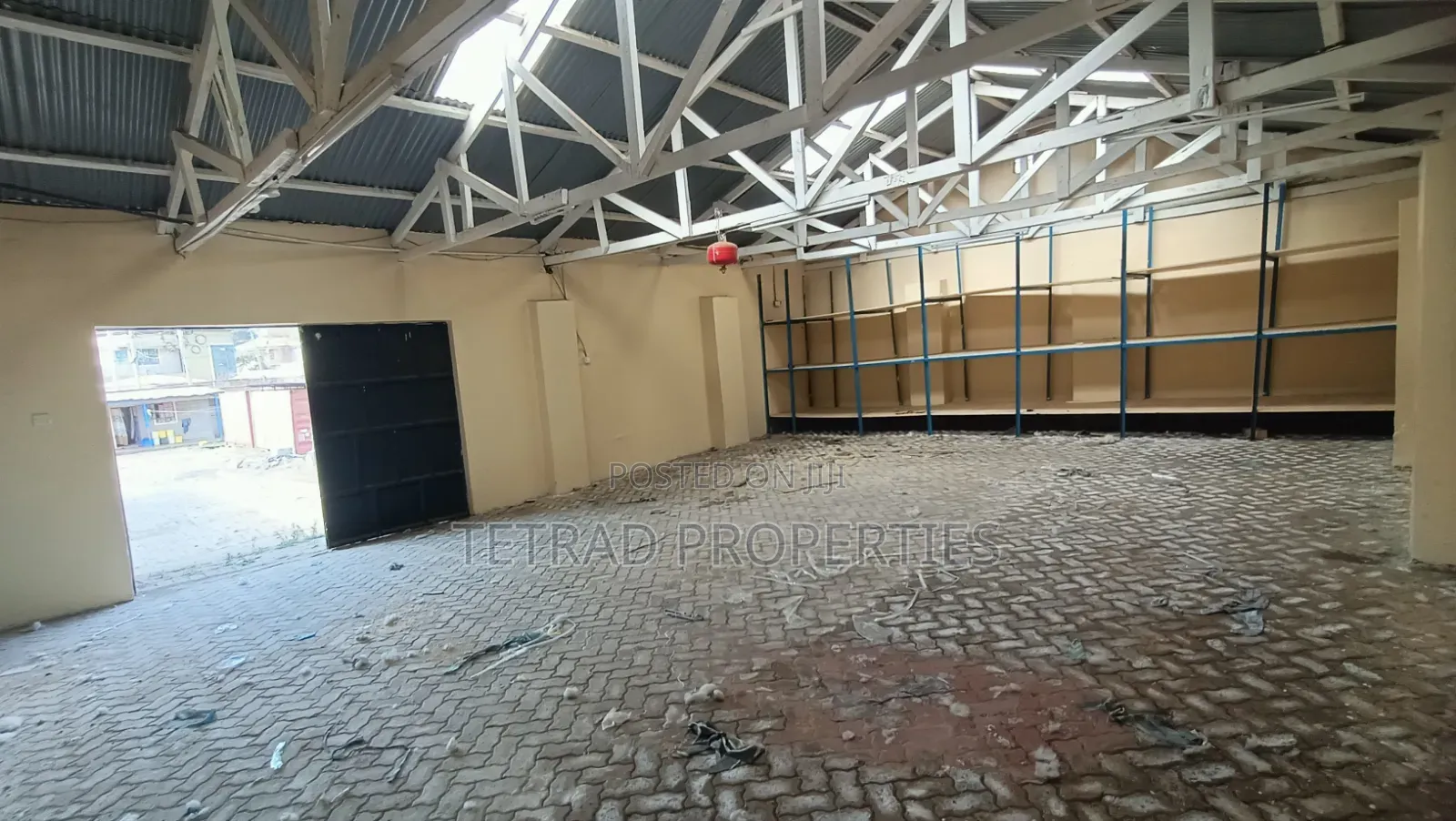 Around 800 SQFT Godown in Kiamumbi, 500 Meters From Kamiti Road.