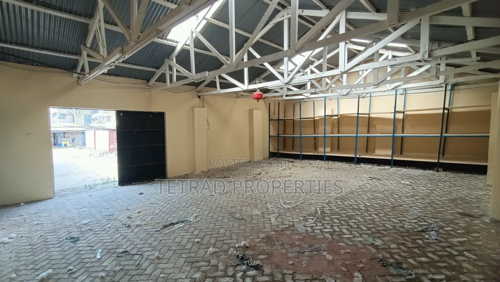 Around 800 SQFT Godown in Kiamumbi, 500 Meters From Kamiti Road.