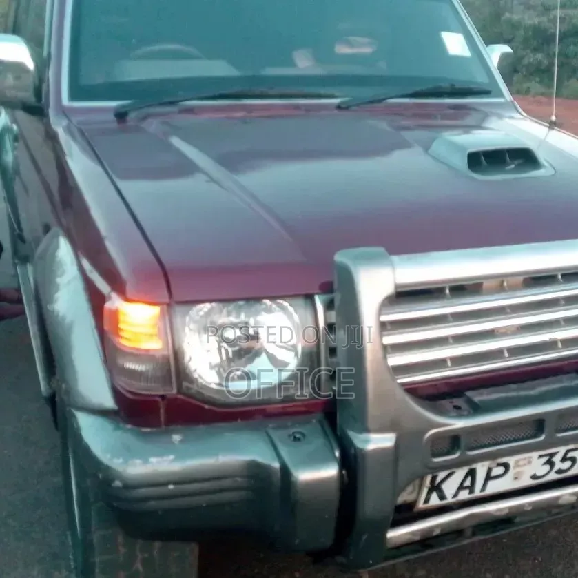 Mitsubishi Pajero 1996 Maroon