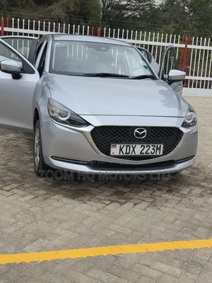 Mazda 2 2019 Silver