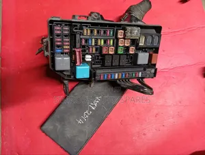 FuseBox Toyota Voxy 2014