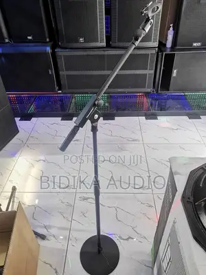 Pro Weighted Round Base Mic Stand With Boom Arm