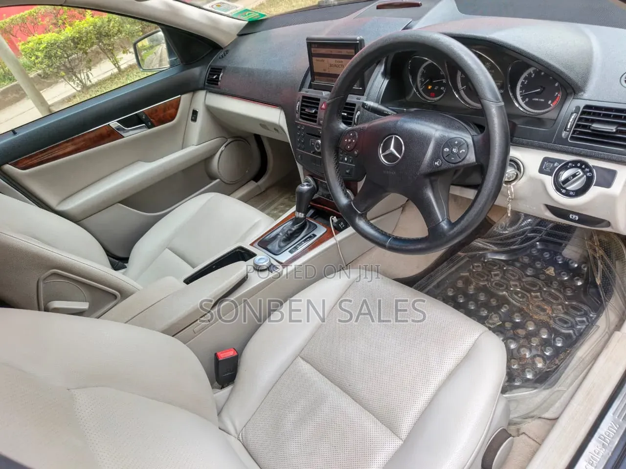 Mercedes-Benz C180 2013 Gray
