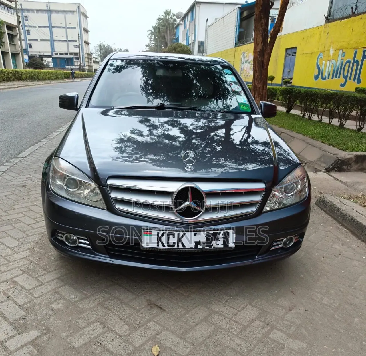 Mercedes-Benz C180 2013 Gray