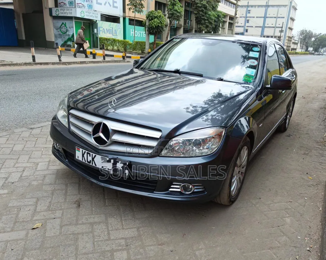 Mercedes-Benz C180 2013 Gray