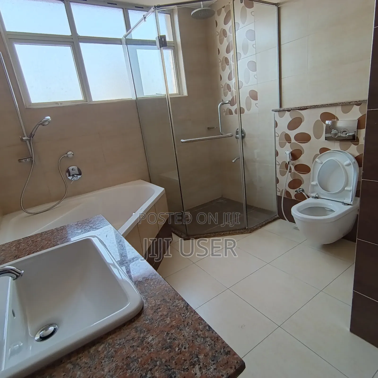 3bdrm Penthouse in Parklands for rent