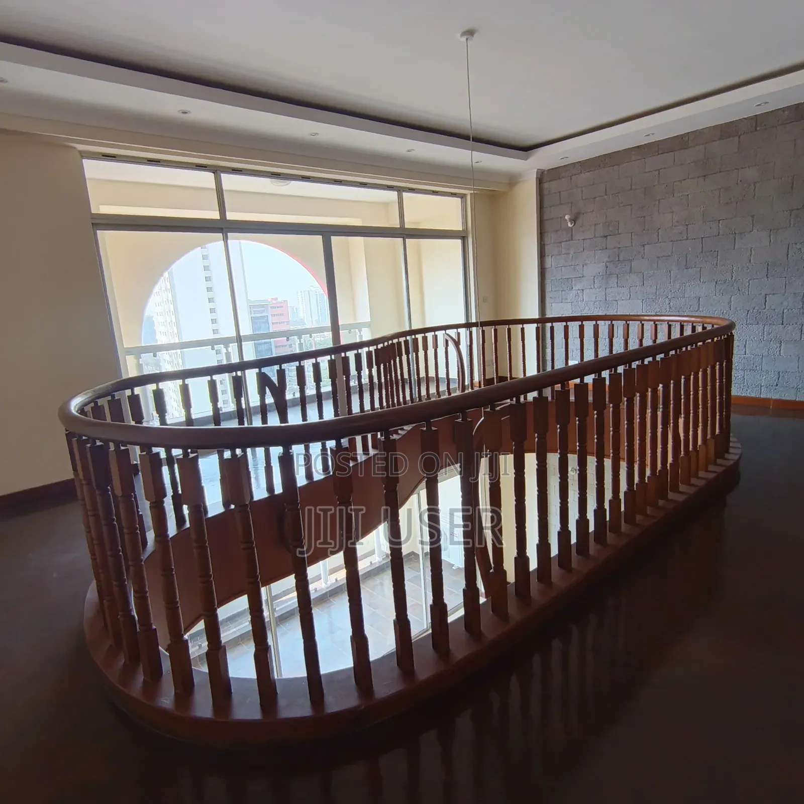 3bdrm Penthouse in Parklands for rent