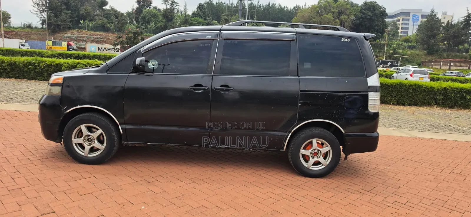 Toyota Voxy 2004 Black