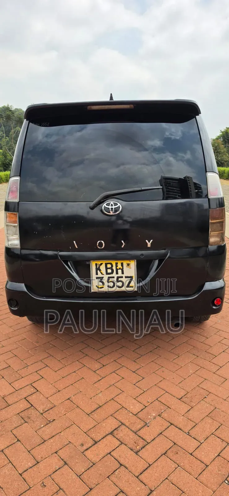 Toyota Voxy 2004 Black