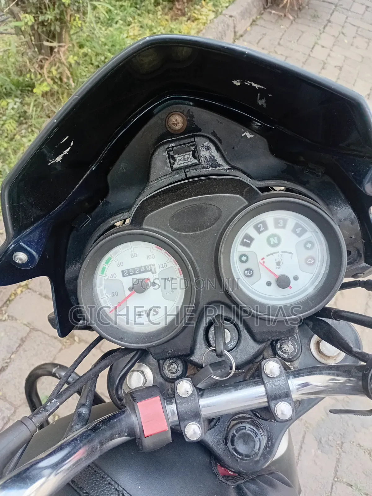 TVS HLX 125 2019 Red