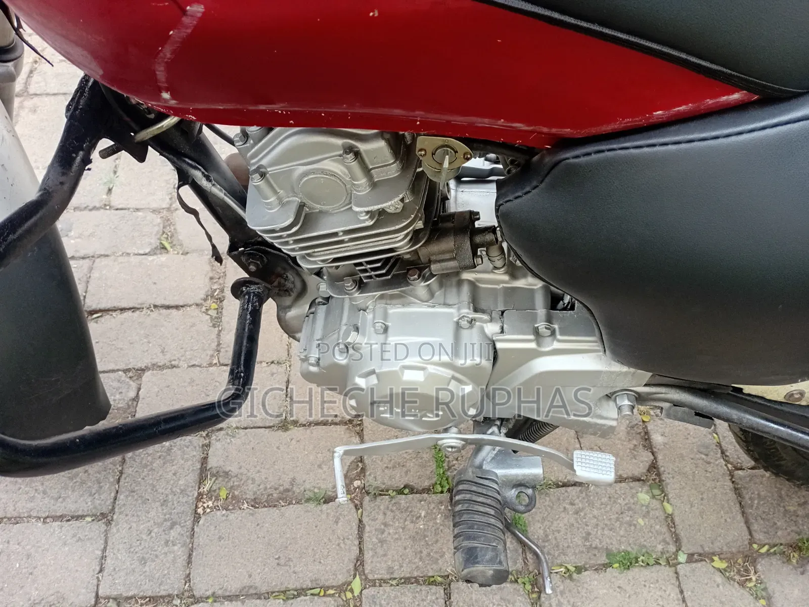 TVS HLX 125 2019 Red