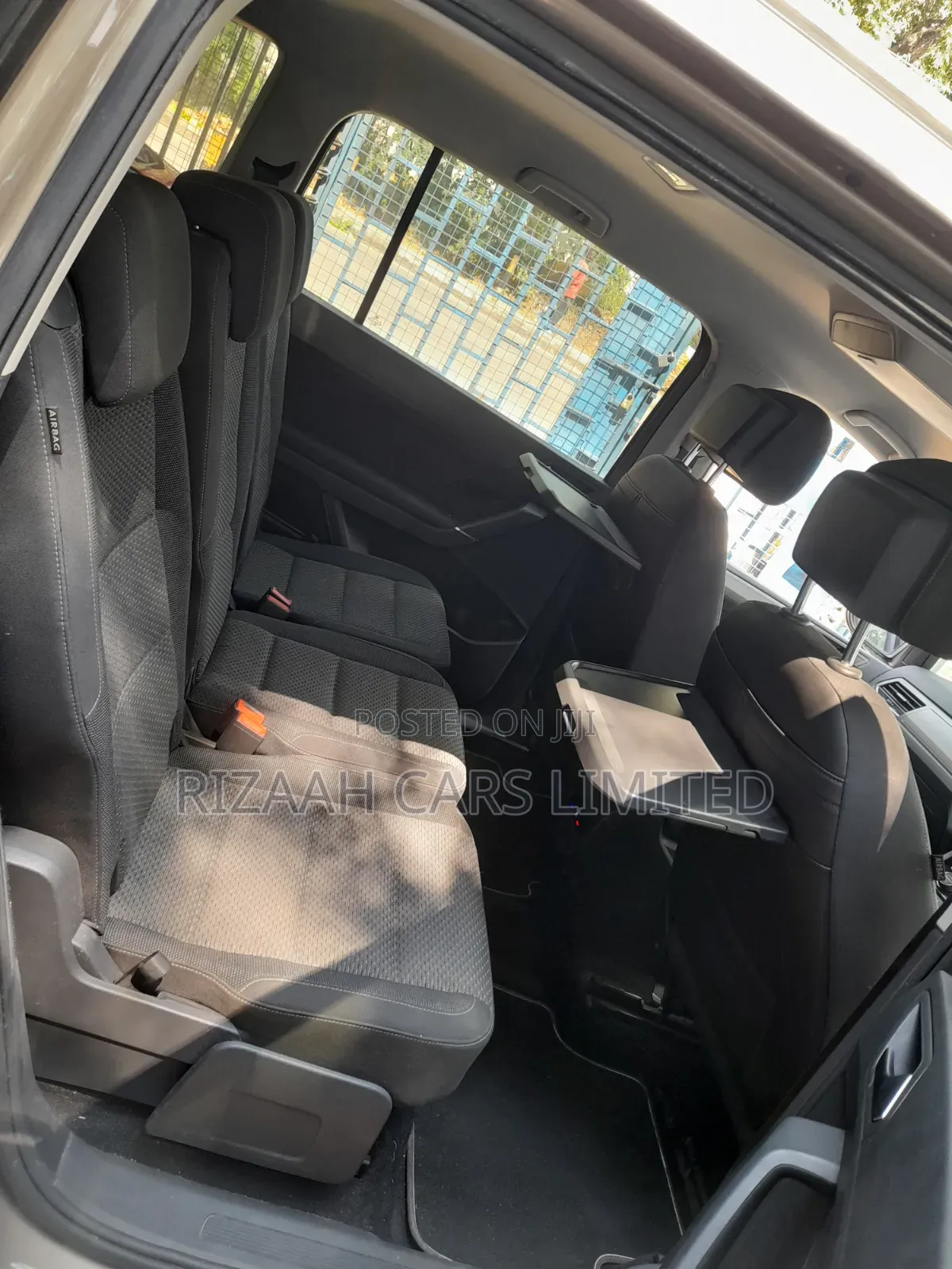 Volkswagen Touran 2018 Gold