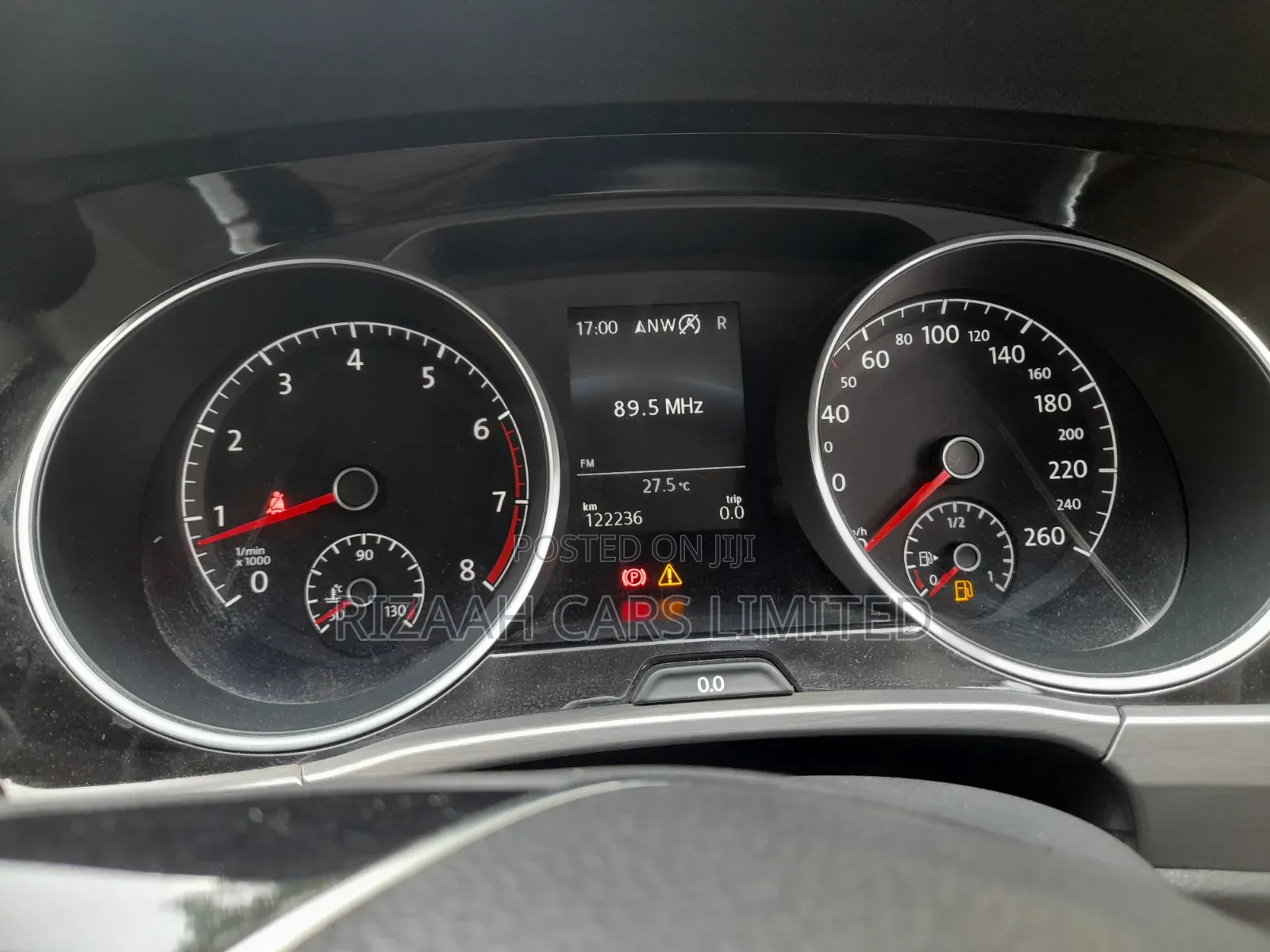 Volkswagen Touran 2018 Gold