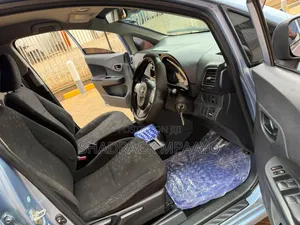 Toyota Ractis 2015 Blue