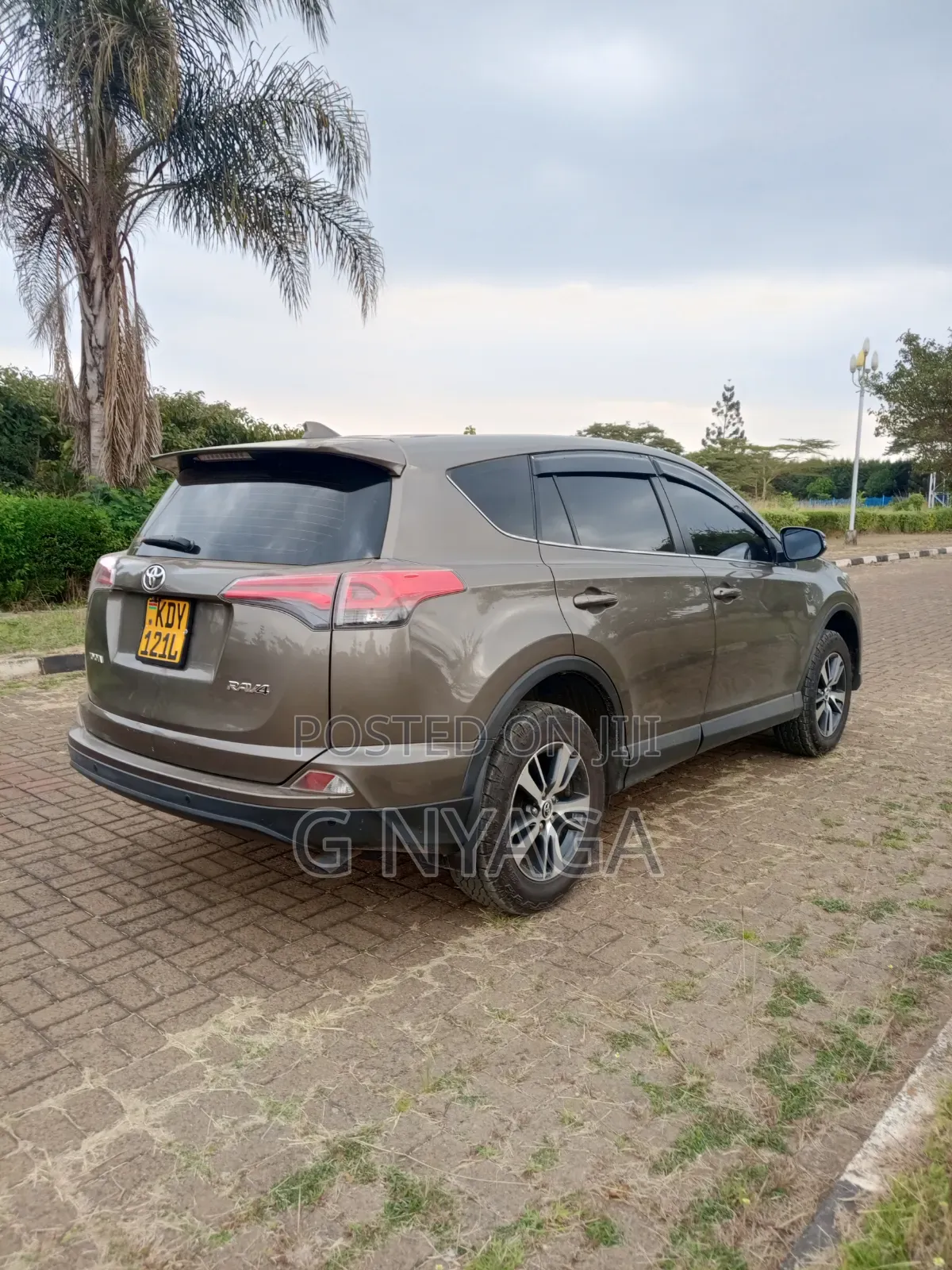 Toyota RAV4 2017 Gray