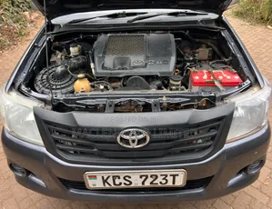 Toyota Hilux 2012 Gray