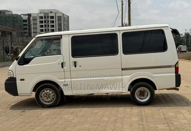 Mazda Bongo 2013 White - thumbnail 4