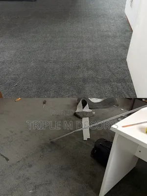 Premium Luxurious Grayish Homes/0ffices Carpet