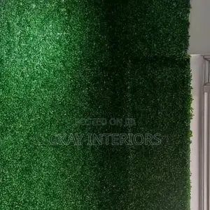 Instant Backdrop Upgrade, 40 by 60cm Boxwood Hedge Panels