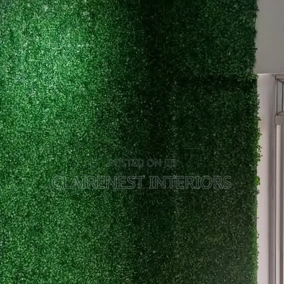 Instant Backdrop Upgrade, 40 by 60cm Boxwood Hedge Panels