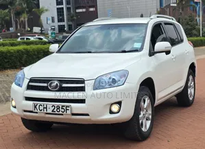 Toyota RAV4 2011 White