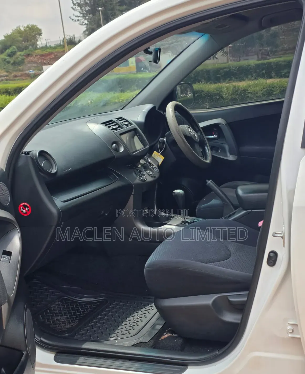 Toyota RAV4 2011 White