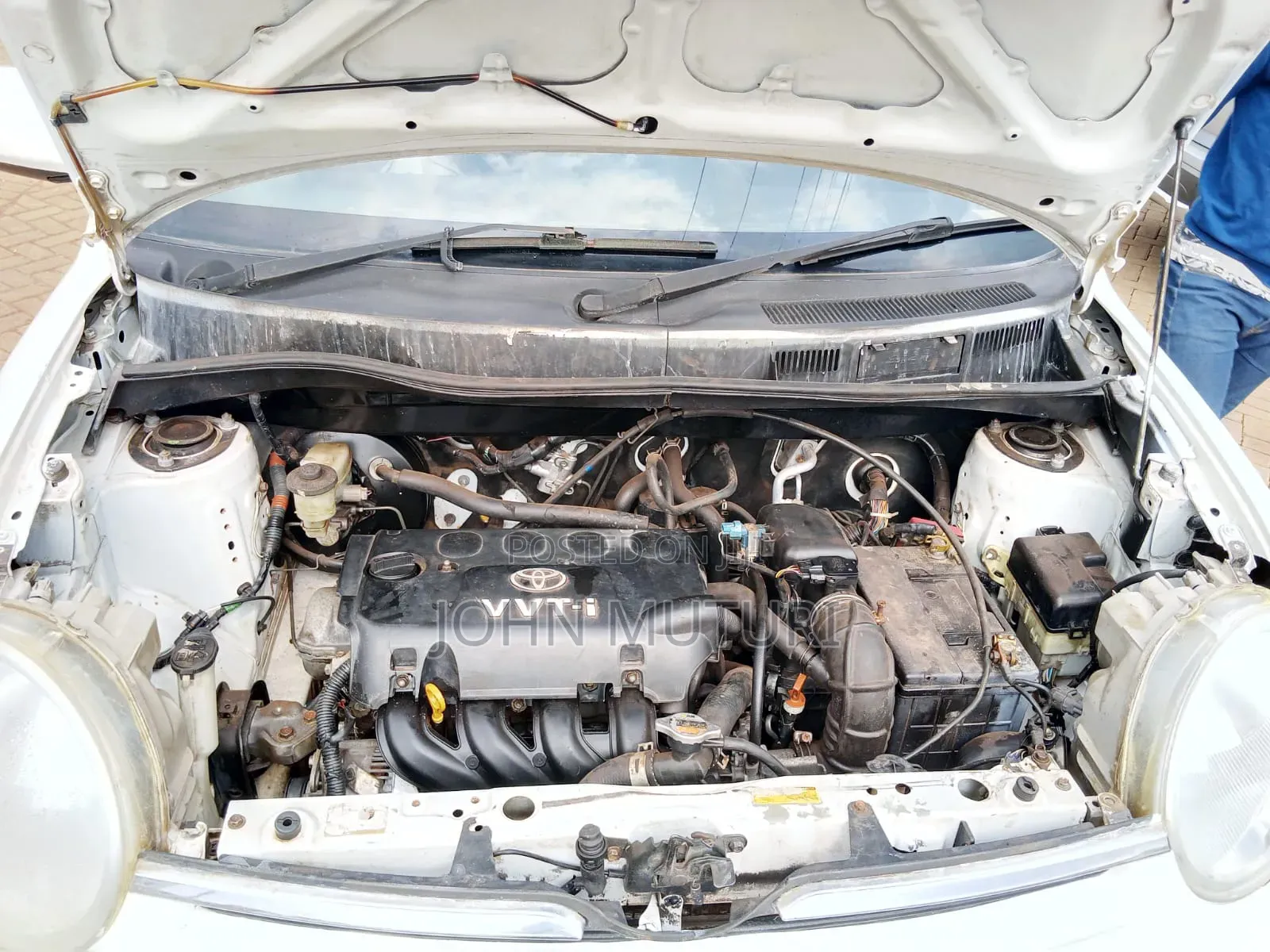 Toyota Sienta 2008 White