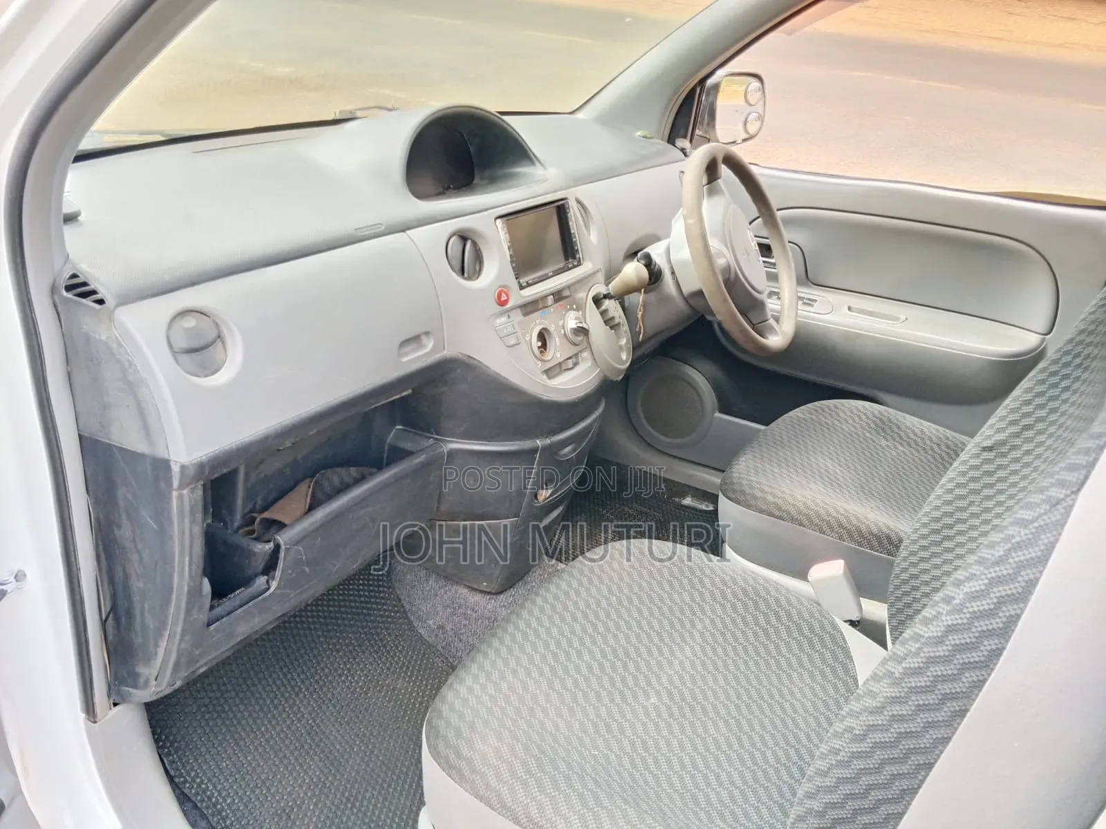 Toyota Sienta 2008 White