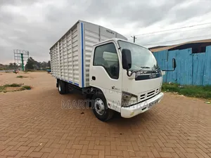 NPR Isuzu Covered Body
