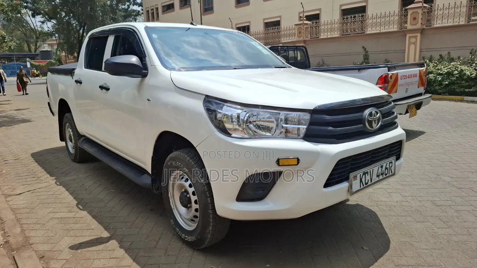 Toyota Hilux 2021 White