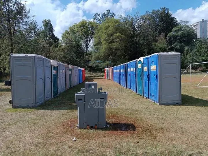 Standard Toilets Rental