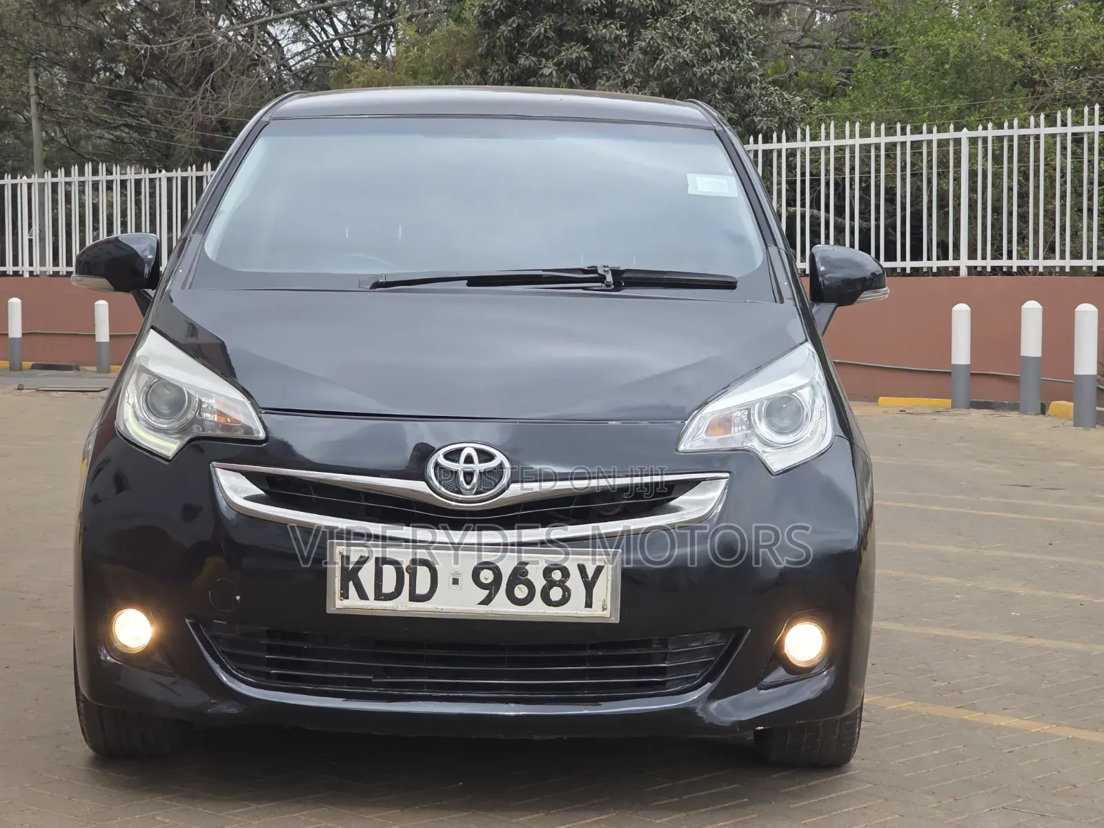 Toyota Ractis 2014 Black
