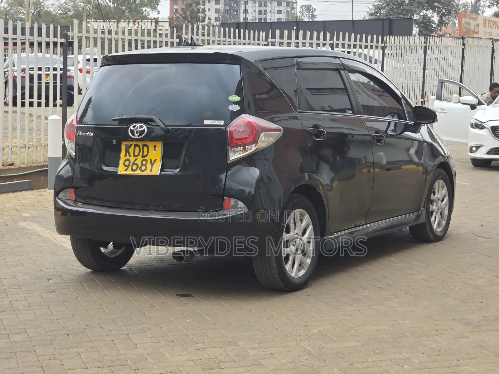 Toyota Ractis 2014 Black