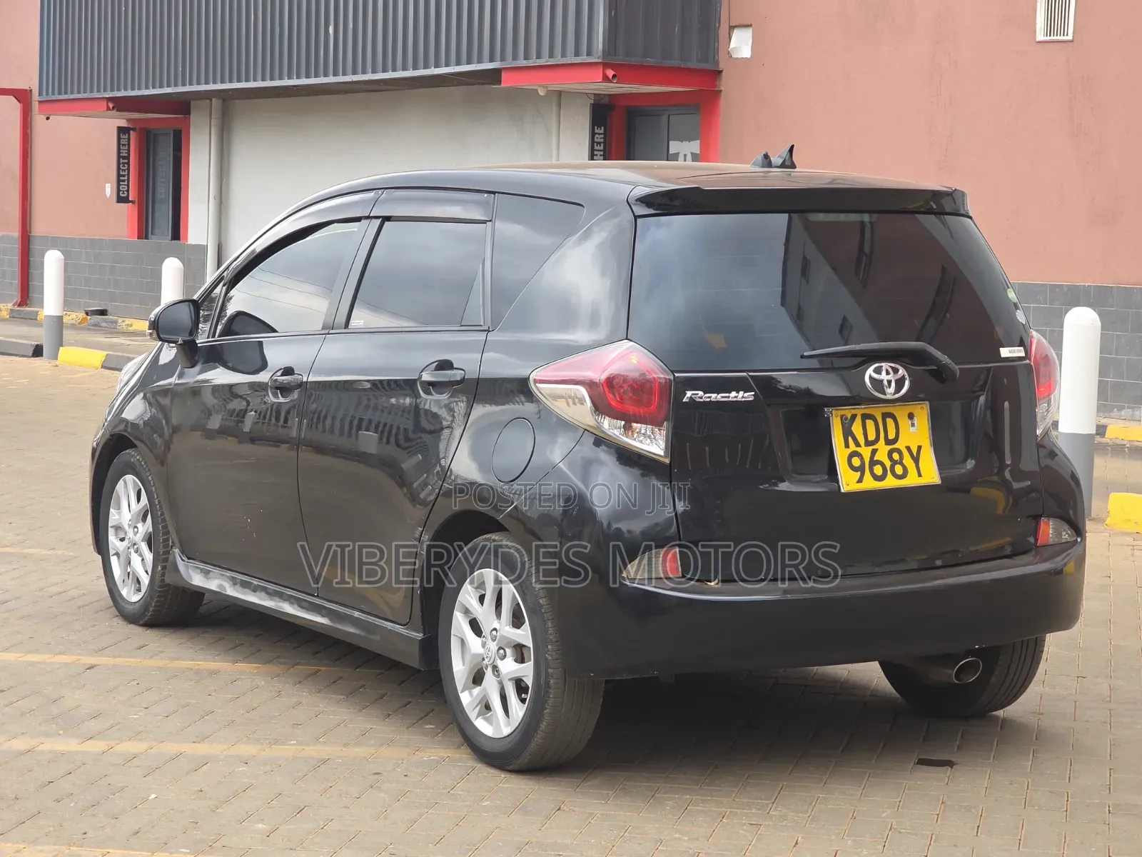 Toyota Ractis 2014 Black