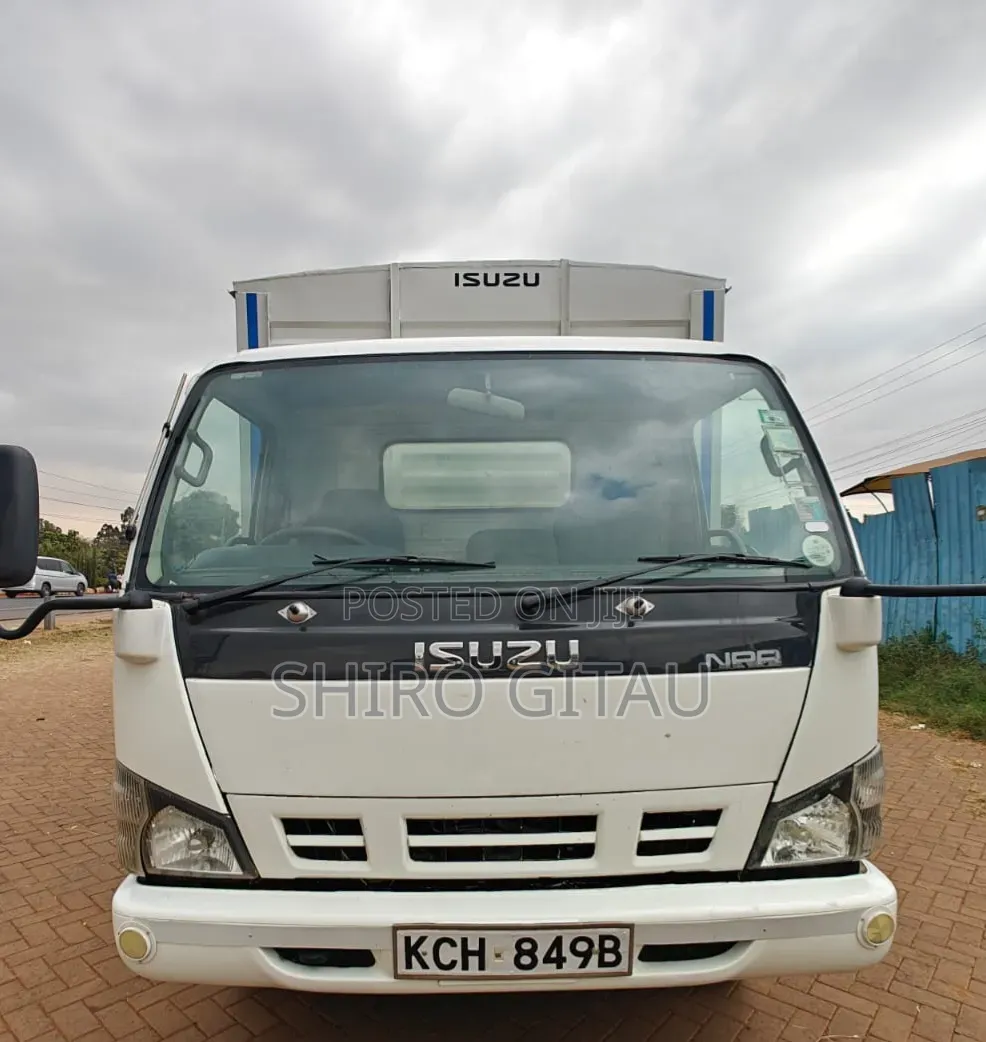Isuzu NPR Local