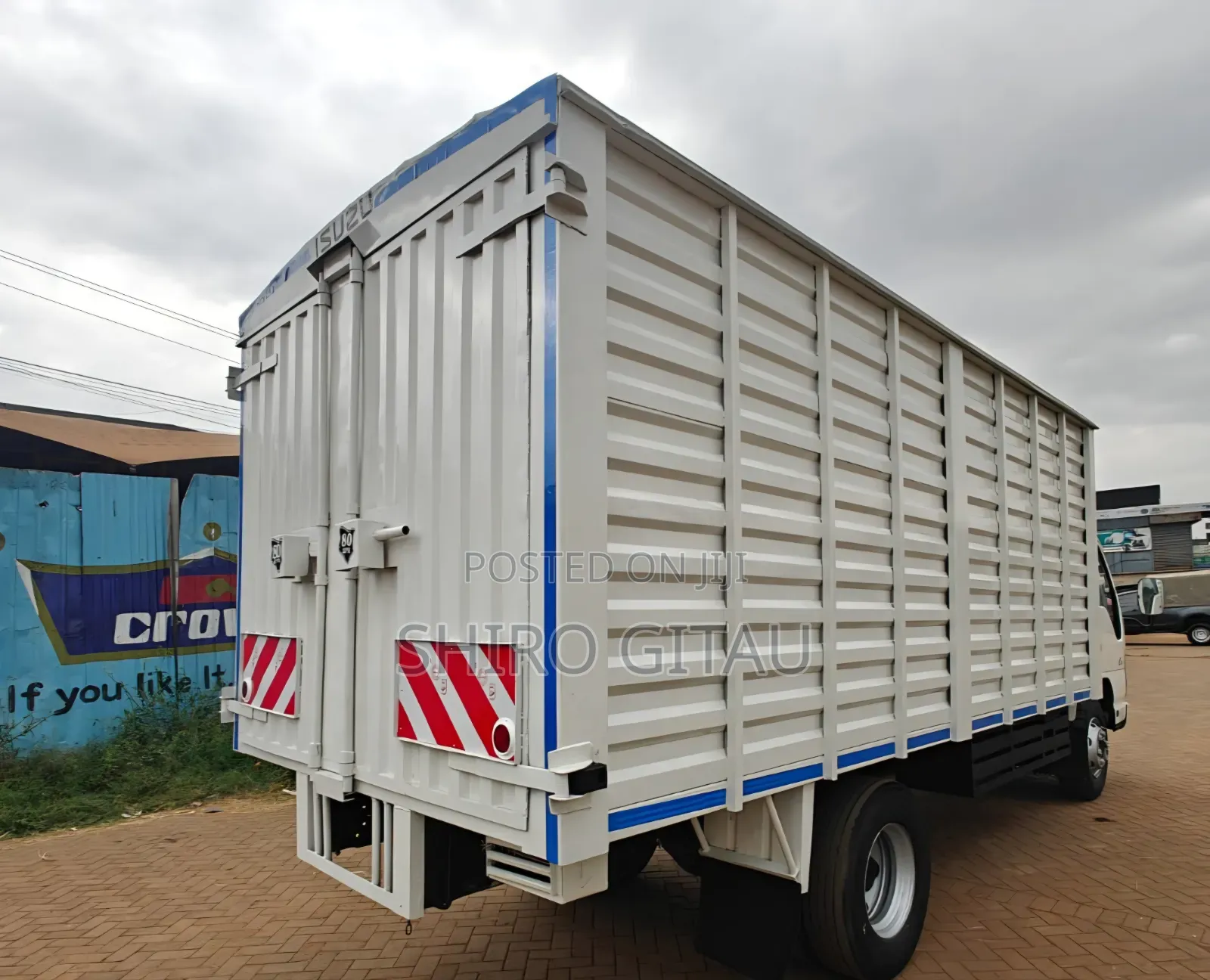 Isuzu NPR Local