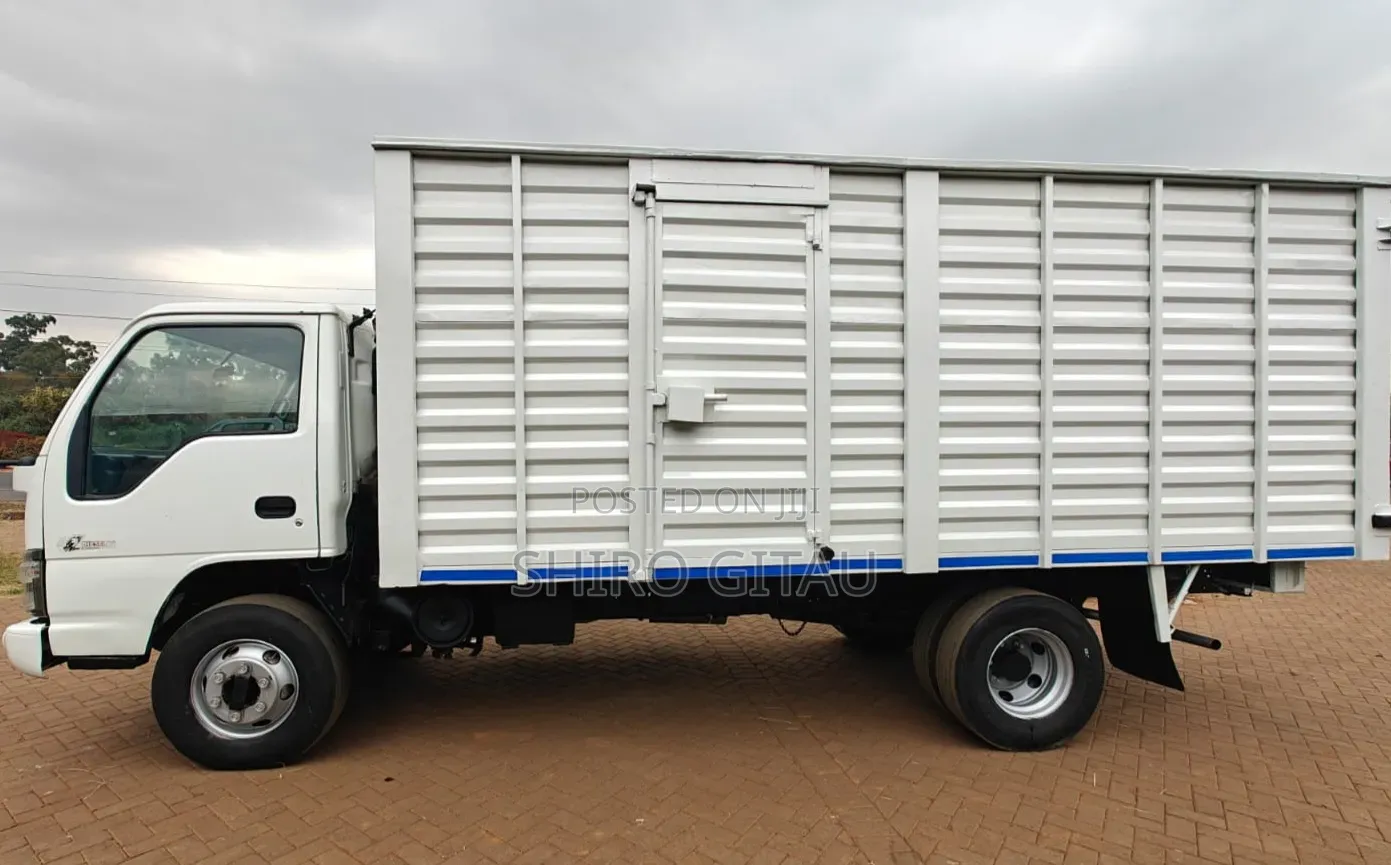 Isuzu NPR Local
