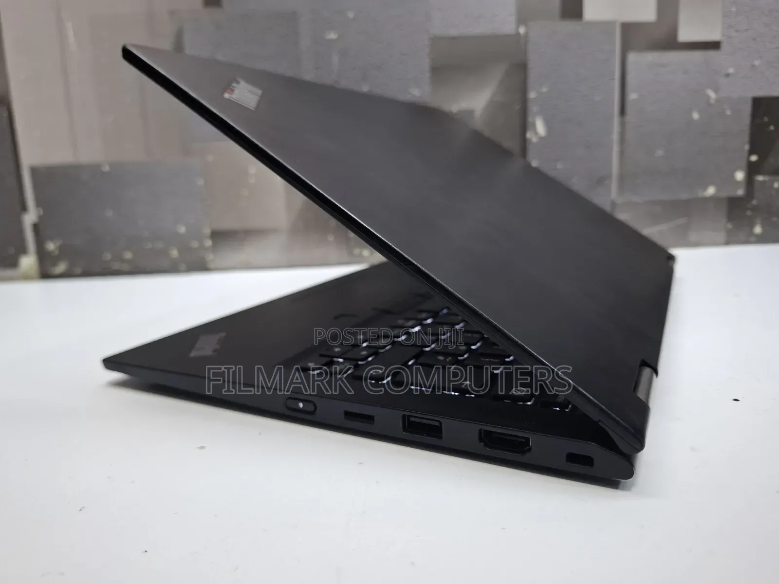 Laptop Lenovo ThinkPad X390 Yoga 8GB Intel Core i5 SSD 256GB