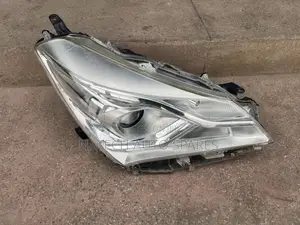 Toyota Vitz 2018 Headlight (52-302)